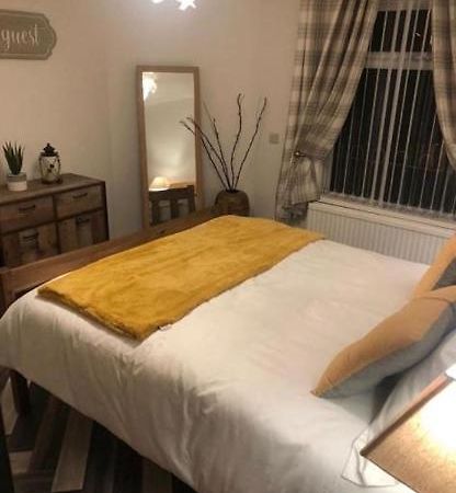 Lovely Ground Floor Apartment With Easy Parking. Belfast Buitenkant foto