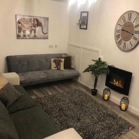 Lovely Ground Floor Apartment With Easy Parking. Belfast Buitenkant foto